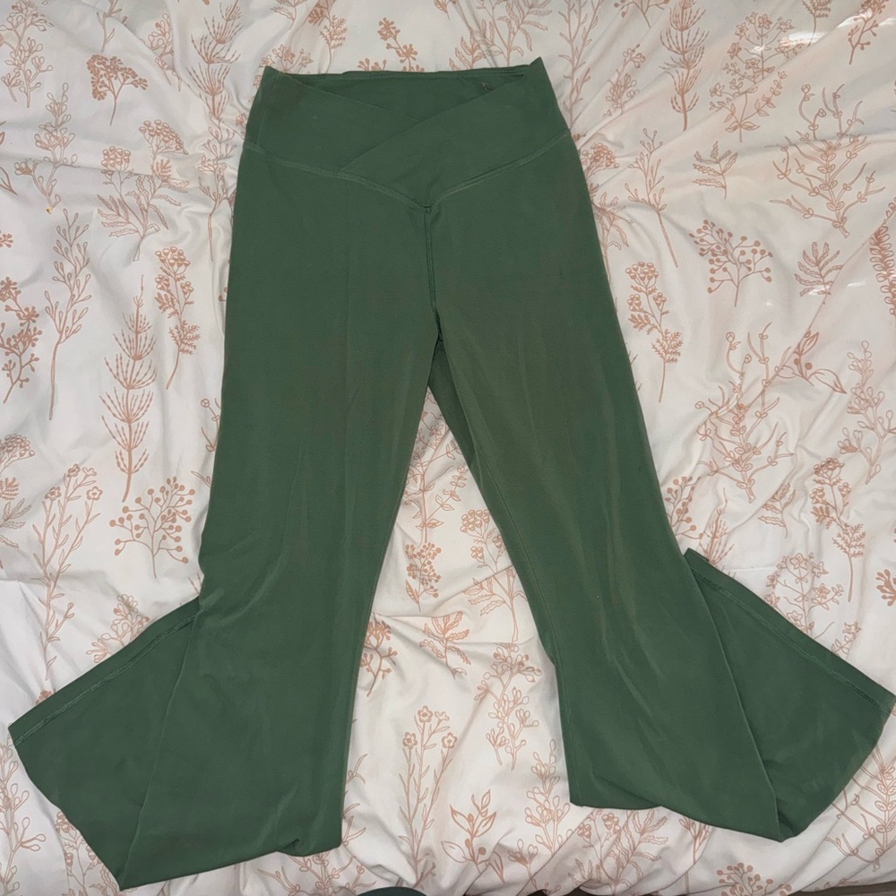 PINK, crossover flair leggings